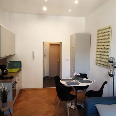 Apartman Milani With Private Garage